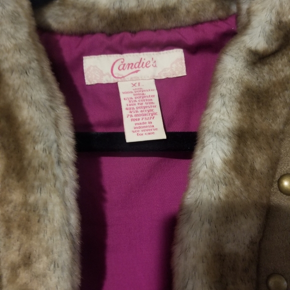 Candies fur trim vest tan colored - Picture 2 of 3